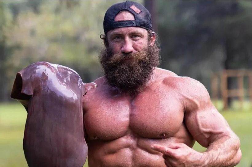 🏋️‍♂️Customers file a $25 million lawsuit against "Liver King" Brian Johnson for alleged steroid use and false advertising.